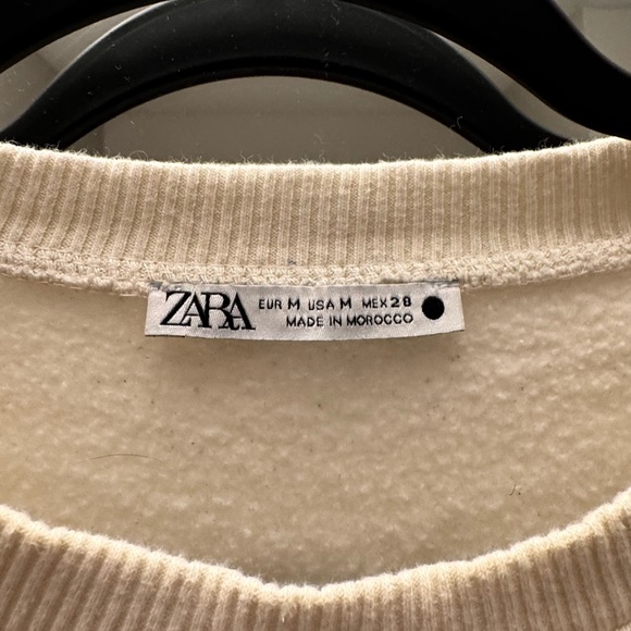 ZARA oversized girl print sweatshirt - Picture 2 of 4